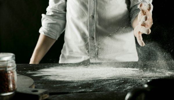 Quels sont les éléments essentiels pour créer un film d'animation en stop-motion avec des objets du quotidien?